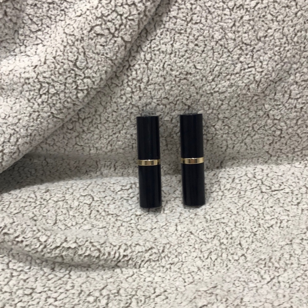 Estée Lauder lipsticks